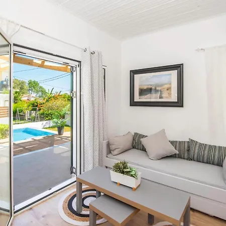 Villa Acharavi Aharávi