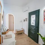 Acharavi וילה