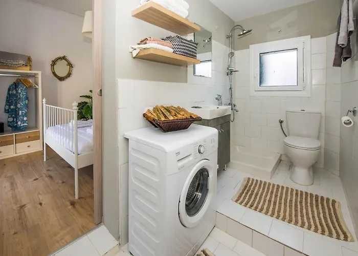 Acharavi * Acharavi (Corfu)